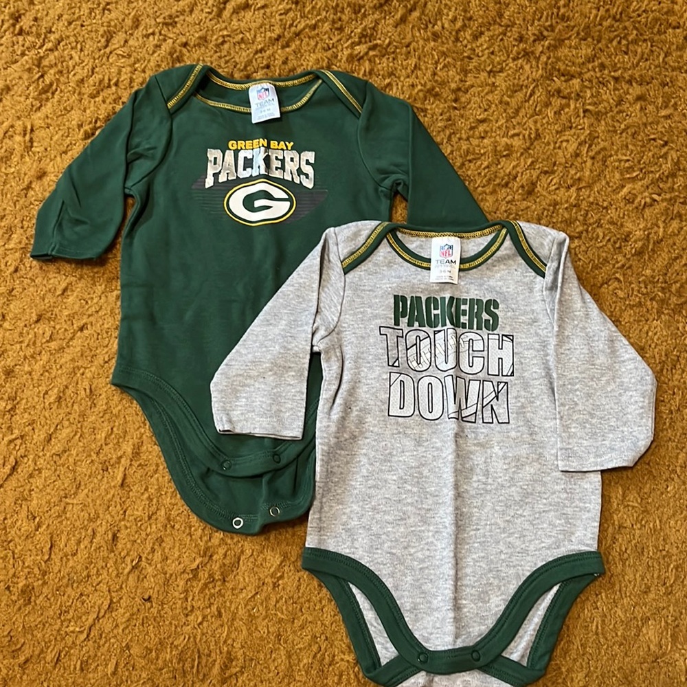Green Bay Packers long-sleeved onesies